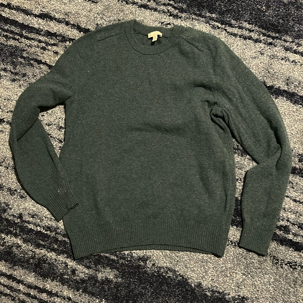 Men’s crew sweater